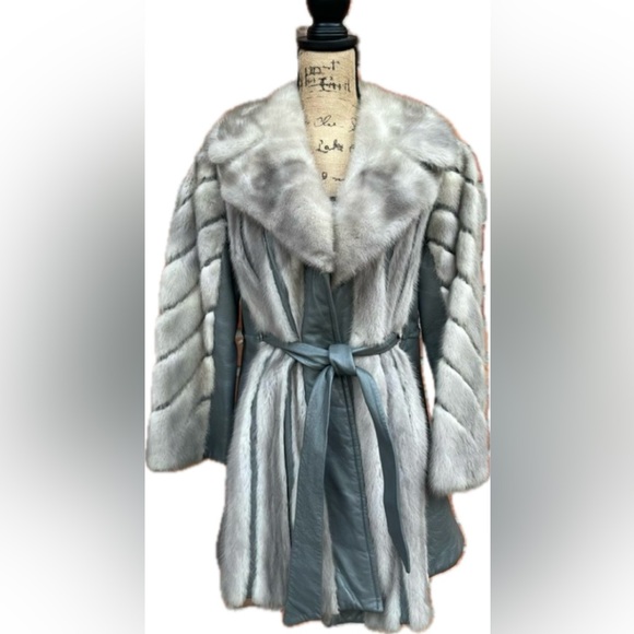 Beautiful Vintage Mink Fur and Gray Leather Belted Jacket 70sVibe - Picture 1 of 16